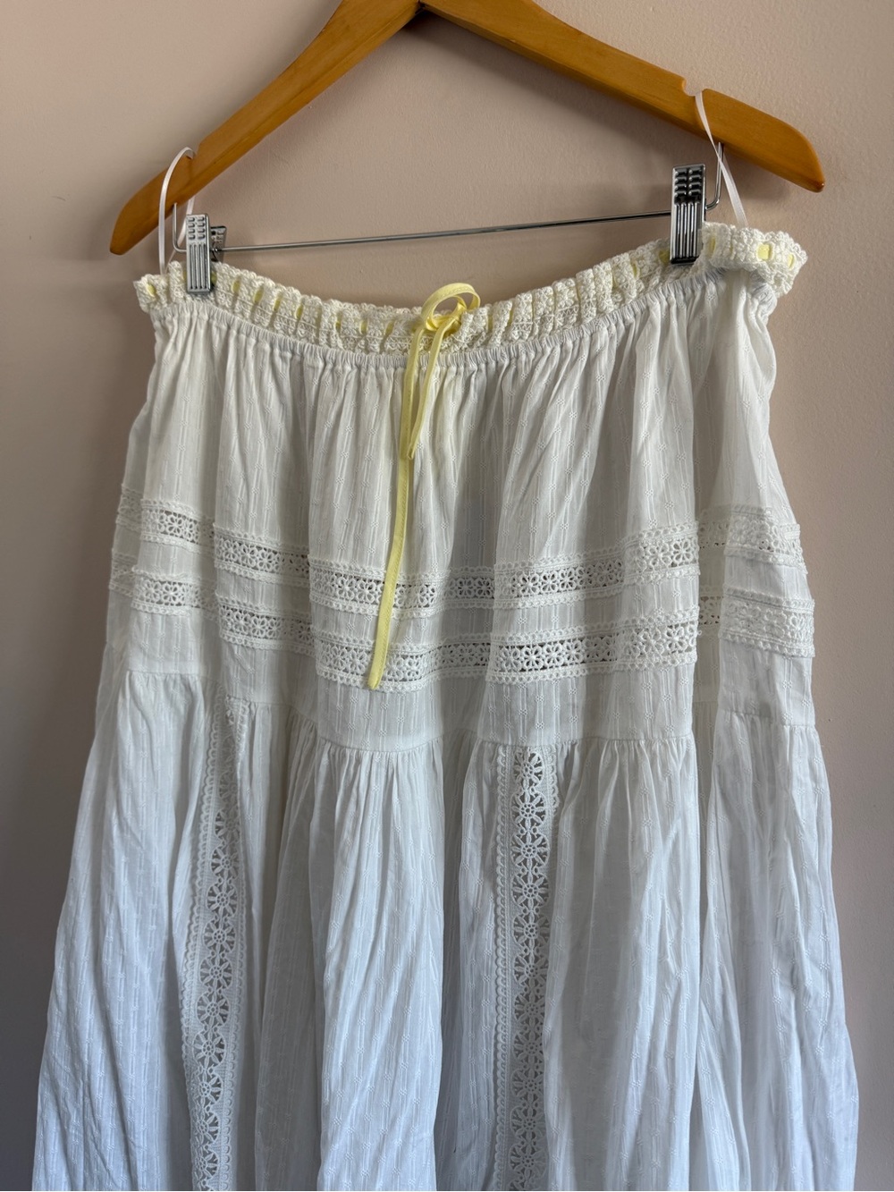 Valeria Skirt in Paloma - Picture 2 of 7